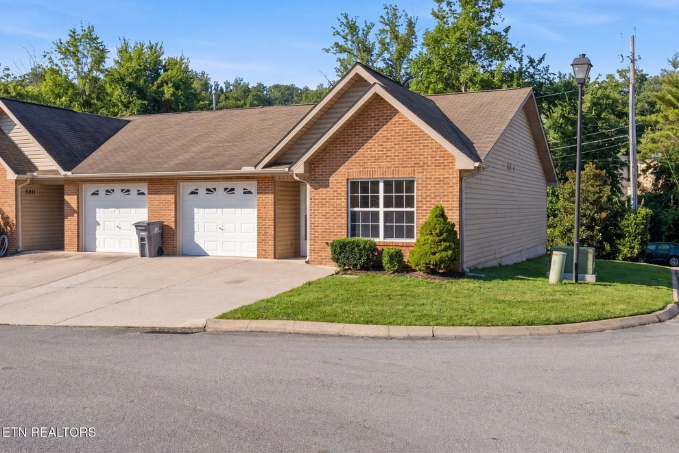 Unit for sale at 3513 Valley Stream Way, Knoxville, TN 37917