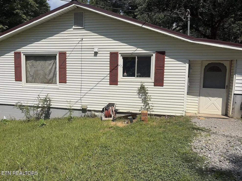 Unit for sale at 183 County Road 490, Etowah, TN 37331
