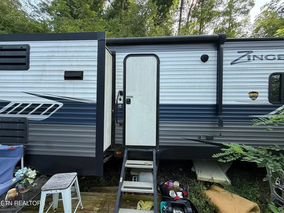 Unit for sale at 2139 Stillhouse Rd, Dandridge, TN 37725