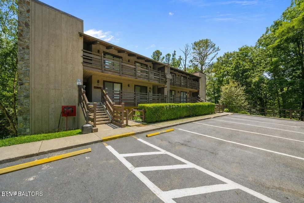 Unit for sale at 1081 Cove Rd, Sevierville, TN 37876