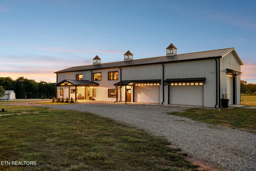 Unit for sale at 189 Michael Lane, Madisonville, TN 37354
