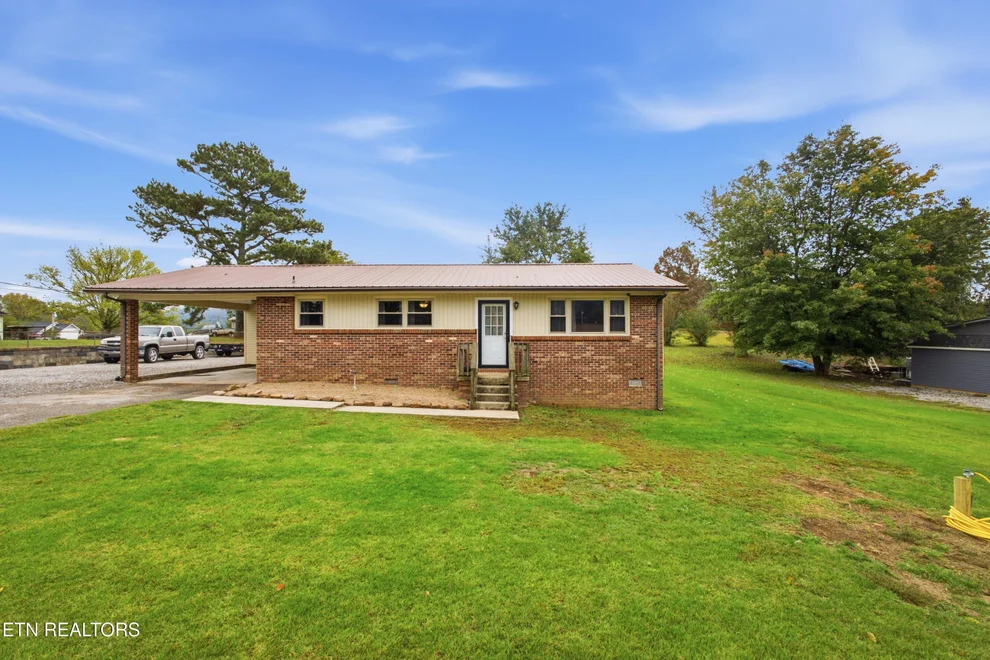 Unit for sale at 213 1st St, Rockwood, TN 37854