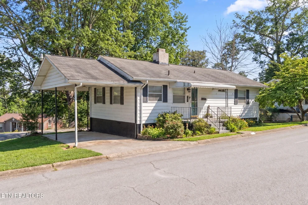 Unit for sale at 101 Glendale Lane, Oak Ridge, TN 37830