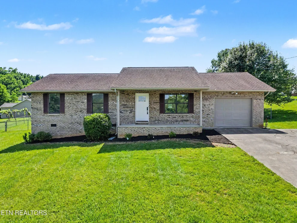 Unit for sale at 123 Cross Creek Rd, Maynardville, TN 37807