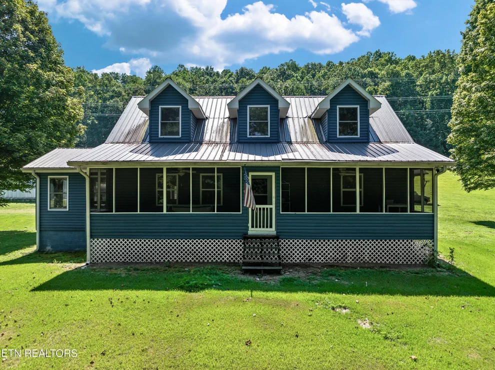 Unit for sale at 110 Halcomb Drive, Kingston, TN 37763