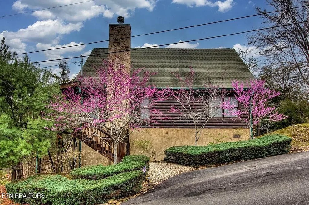 Unit for sale at 2234 Eagle Feather Drive, Sevierville, TN 37876