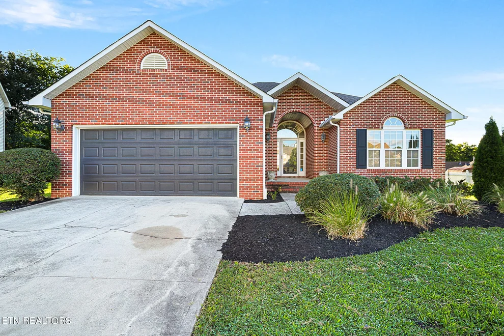 Unit for sale at 509 Pebble Creek Rd, Knoxville, TN 37918