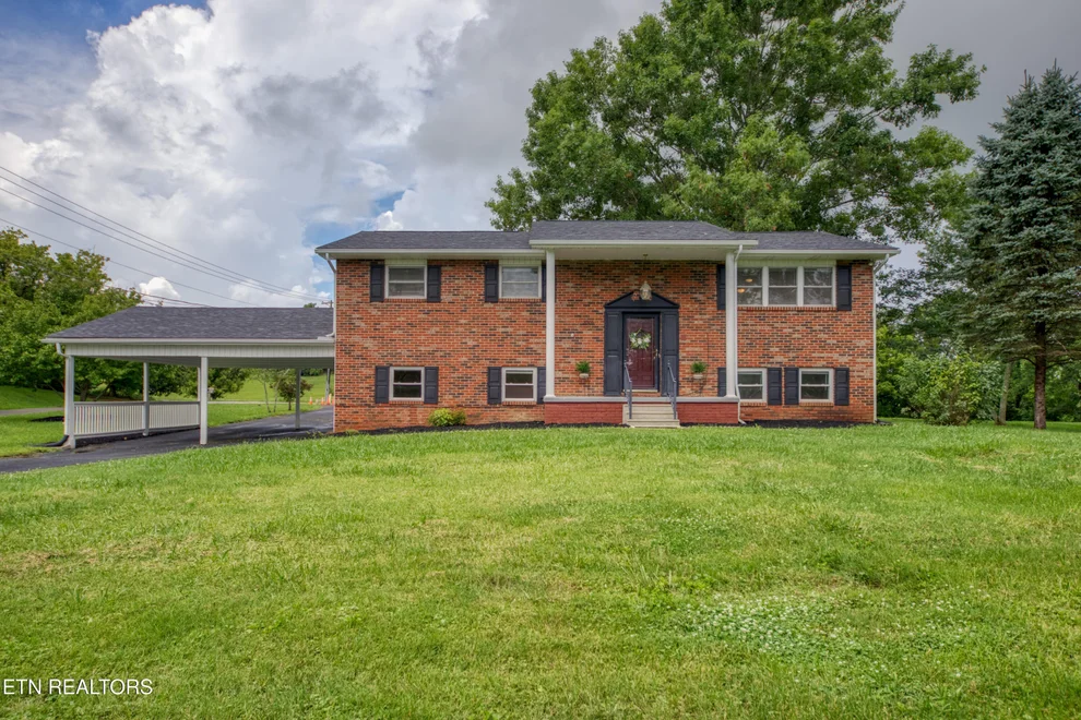 Unit for sale at 7001 Washington Pike, Corryton, TN 37721
