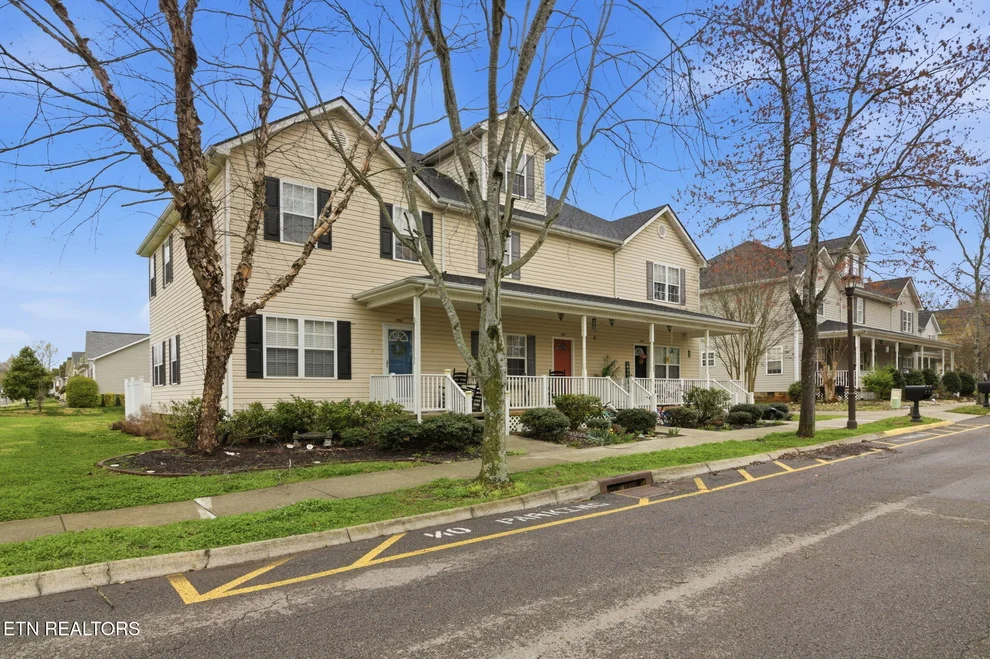 Unit for sale at 403 Ashbury Circle, Sweetwater, TN 37874