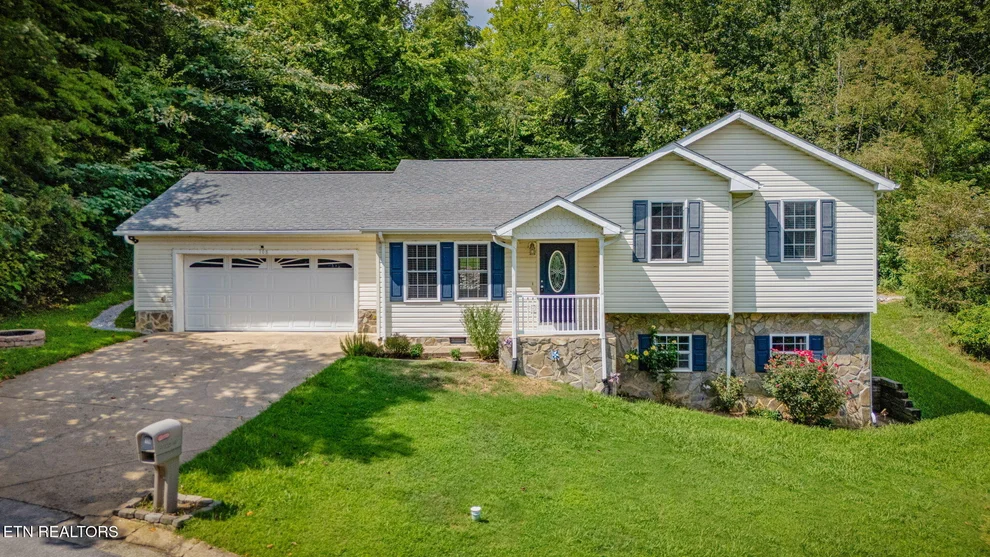 Unit for sale at 108 Plymouth, Greeneville, TN 37743