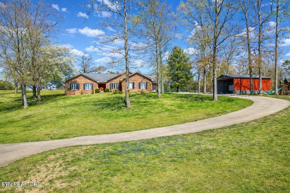 Unit for sale at 165 Fairway Drive, Greeneville, TN 37743