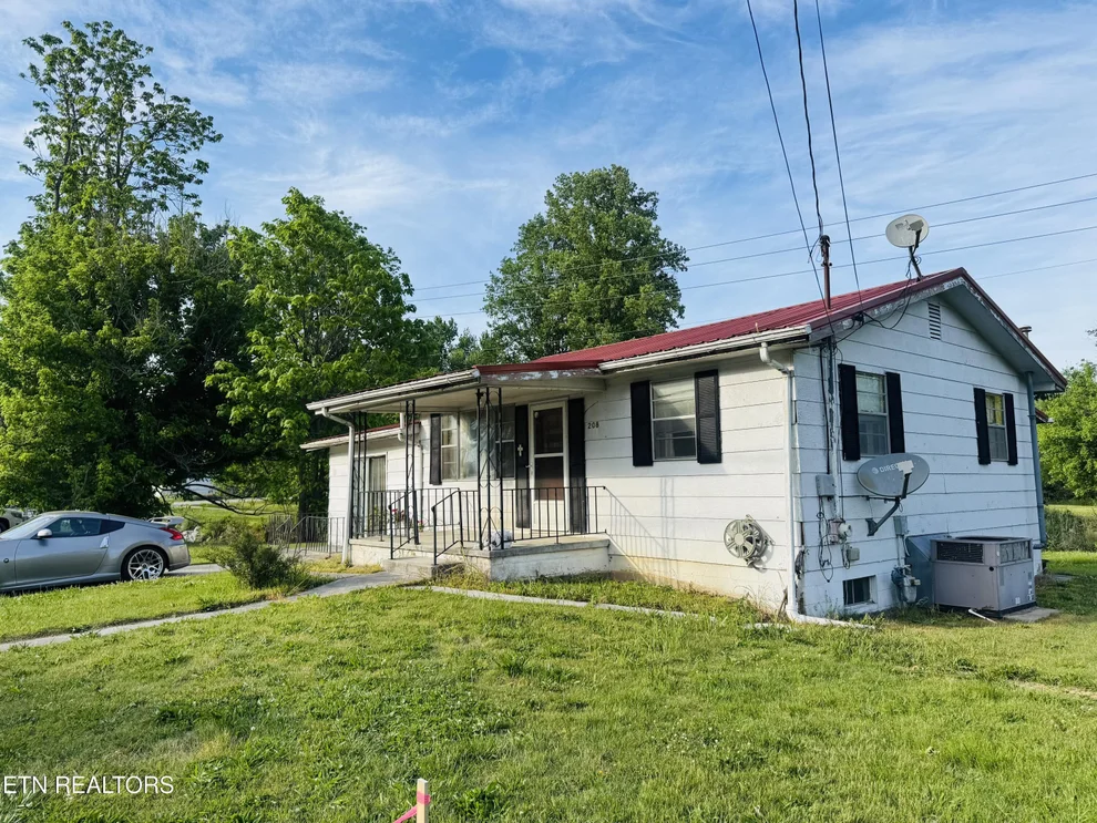 Unit for sale at 208 Leach Ave, Rocky Top, TN 37769