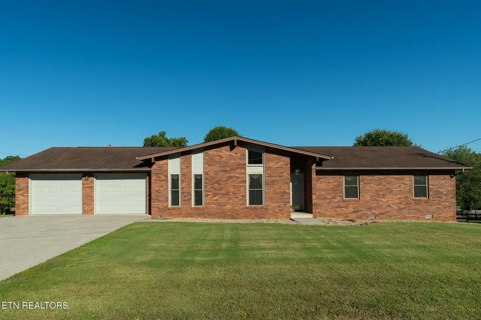 Unit for sale at 203 Kathryn Drive, Seymour, TN 37865