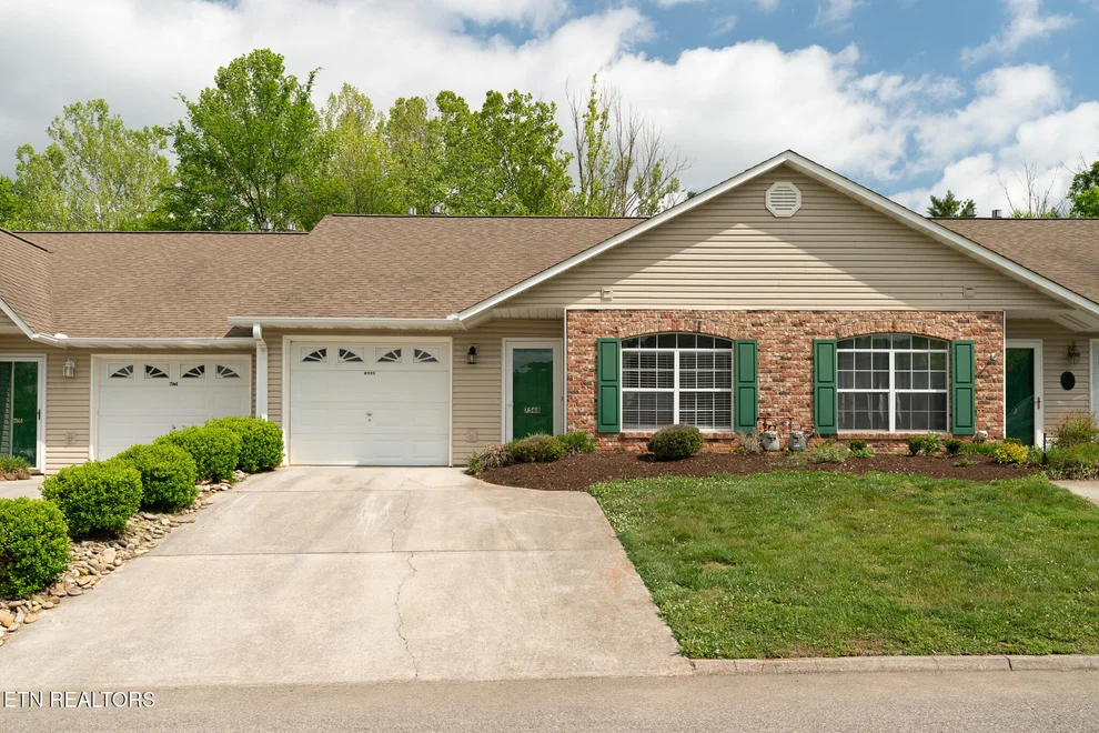 Unit for sale at 7568 Creek Song Court, Knoxville, TN 37920