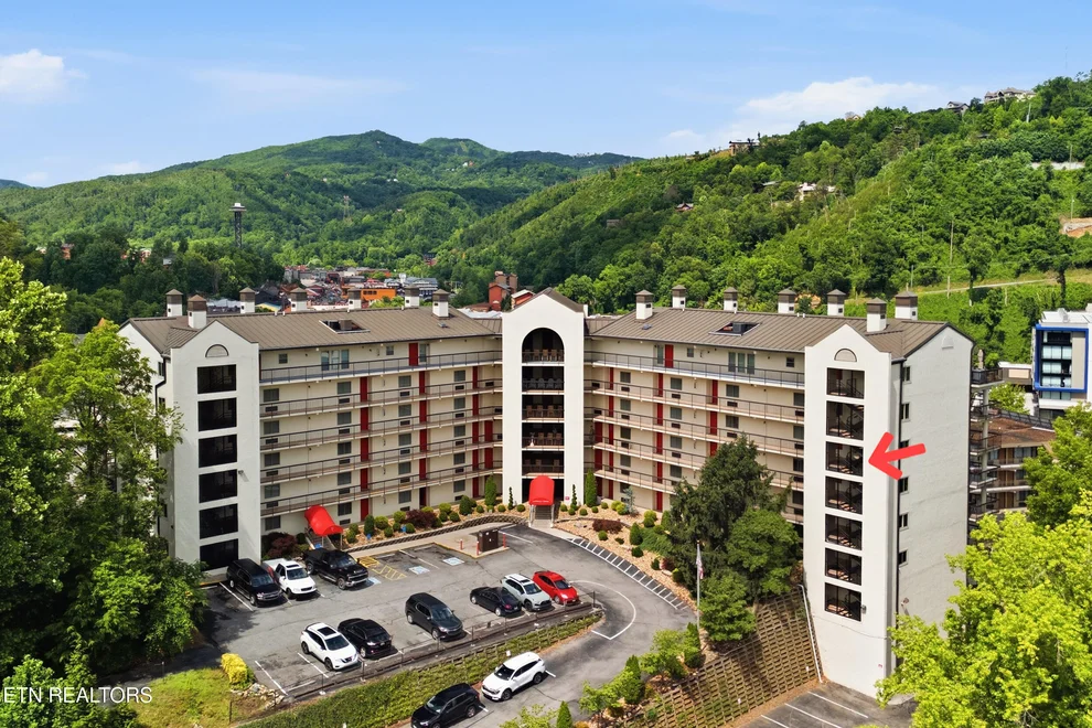 Unit for sale at 102 Baskins Creek Bypass, Gatlinburg, TN 37738