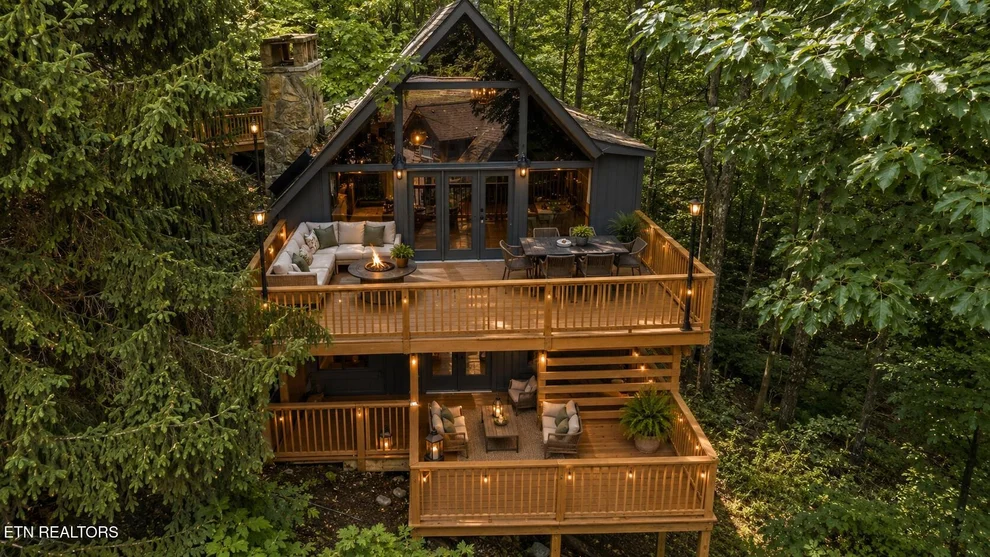 Unit for sale at 929 Stans Court, Gatlinburg, TN 37738