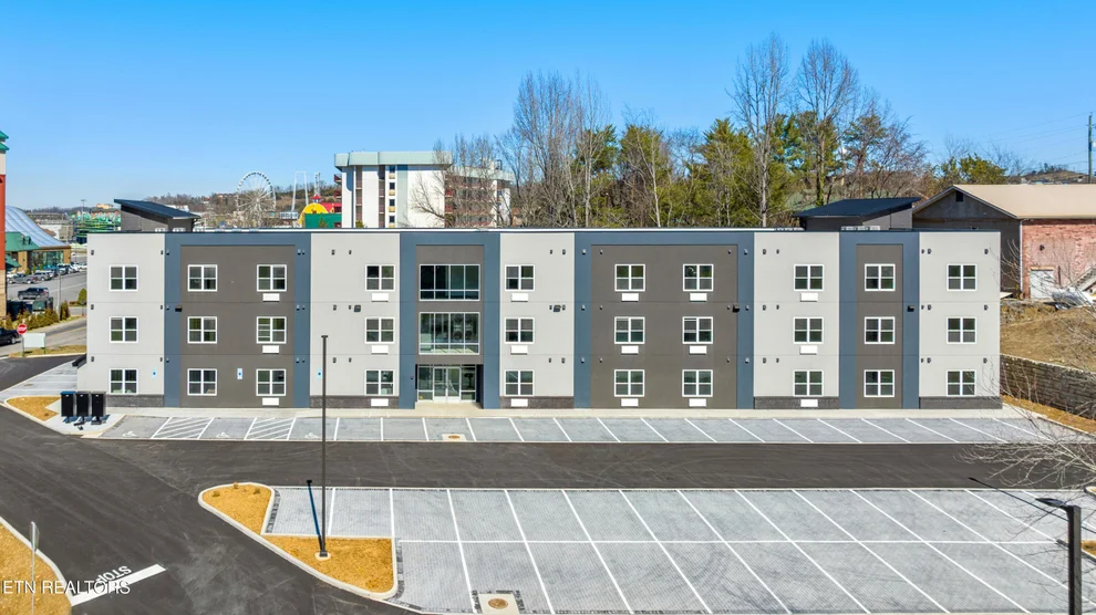 Unit for sale at 227 Sharon Drive, Pigeon Forge, TN 37863