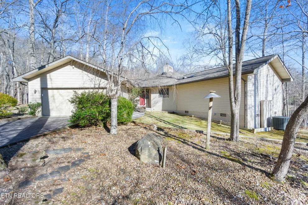 Unit for sale at 11 Londell Court, Crossville, TN 38558