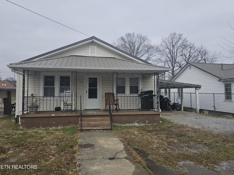 Unit for sale at 708 W Chester Ave, Middlesboro, KY 40965