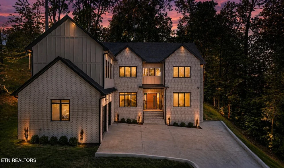 Unit for sale at 1135 Oak Chase Blvd, Lenoir City, TN 37772