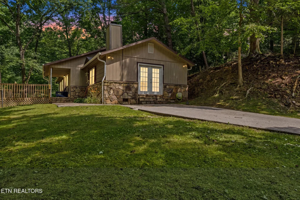 Unit for sale at 1007 S Ridge Place, Sevierville, TN 37876