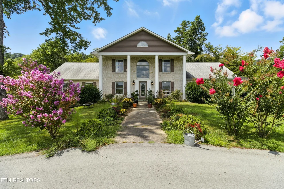 Unit for sale at 260 Meador Lane, Harrogate, TN 37752