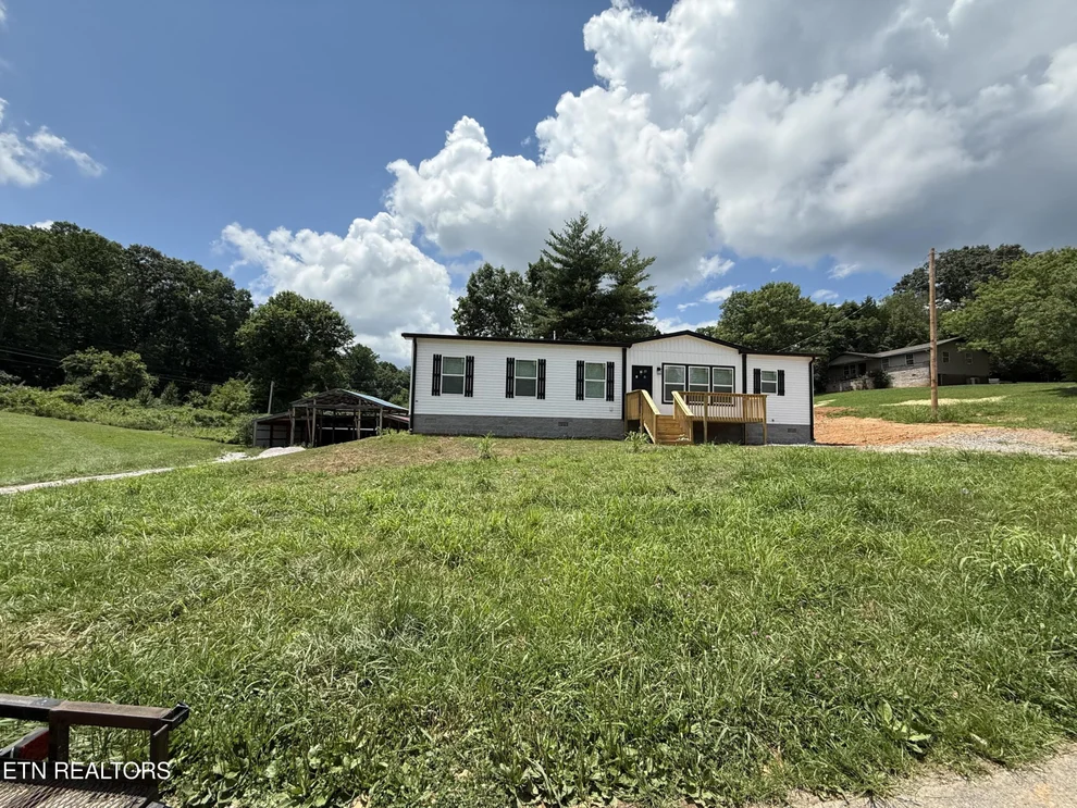 Unit for sale at 705 Robin Drive, New Tazewell, TN 37825