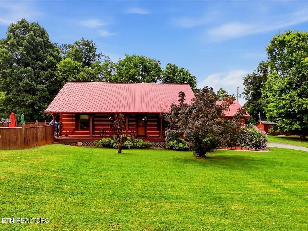 Unit for sale at 855 Chestnut Grove Circle, Dandridge, TN 37725