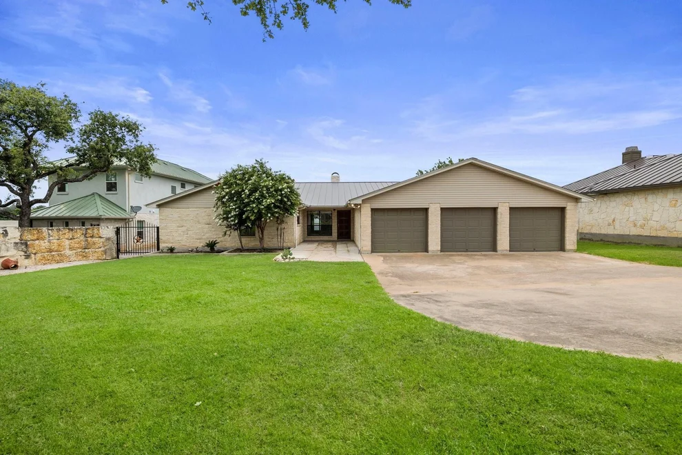 Unit for sale at 209 Senisa DR, Buchanan Dam, TX 78609