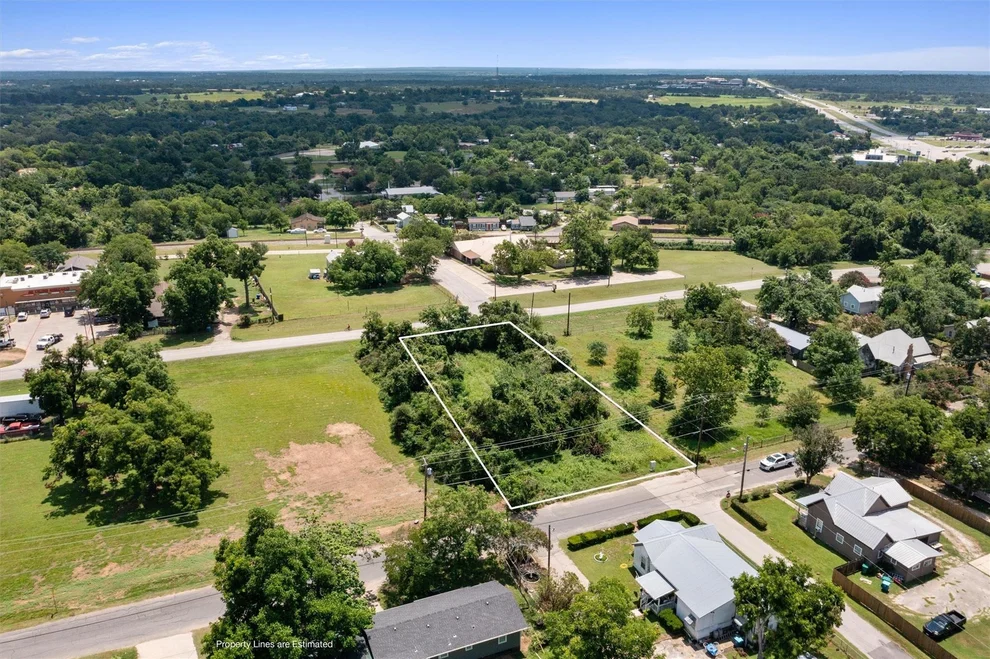 Unit for sale at 621 S Avenue C, Elgin, TX 78621