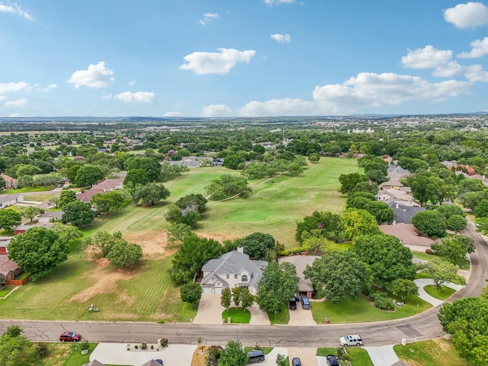 Unit for sale at 148 Broadmoor, Meadowlakes, TX 78654