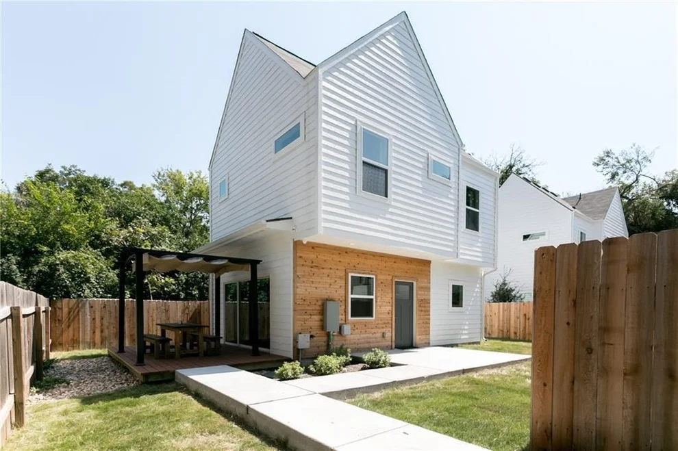 Unit for sale at 1105 Fiesta ST, Austin, TX 78702