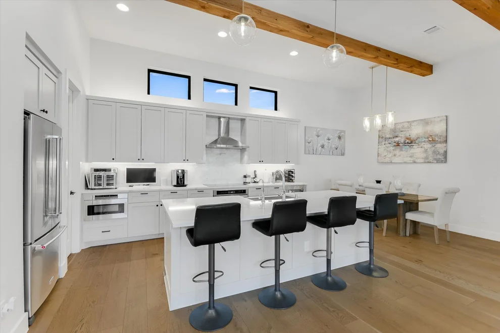Unit for sale at 13322 Galleria CIR, Austin, TX 78738