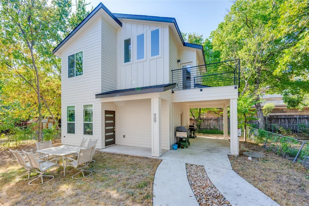 Unit for sale at 909 Capitol CT, Austin, TX 78756