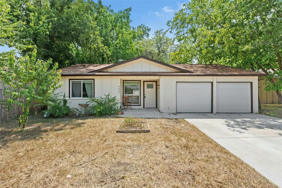 Unit for sale at 4407 Dovewood DR, Austin, TX 78744