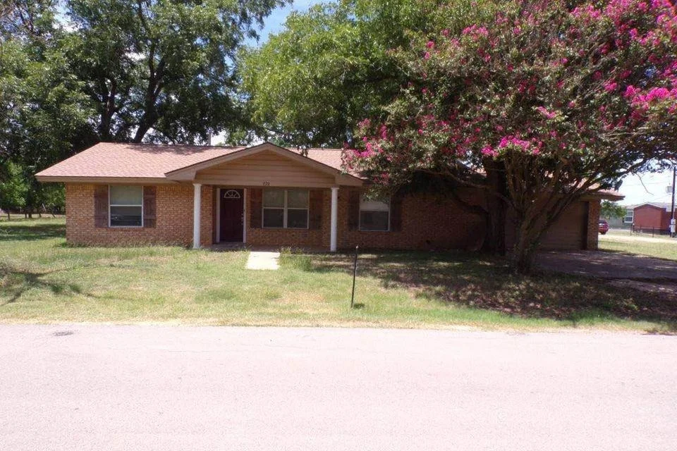 Unit for sale at 729 Yegua DR, Lexington, TX 78947