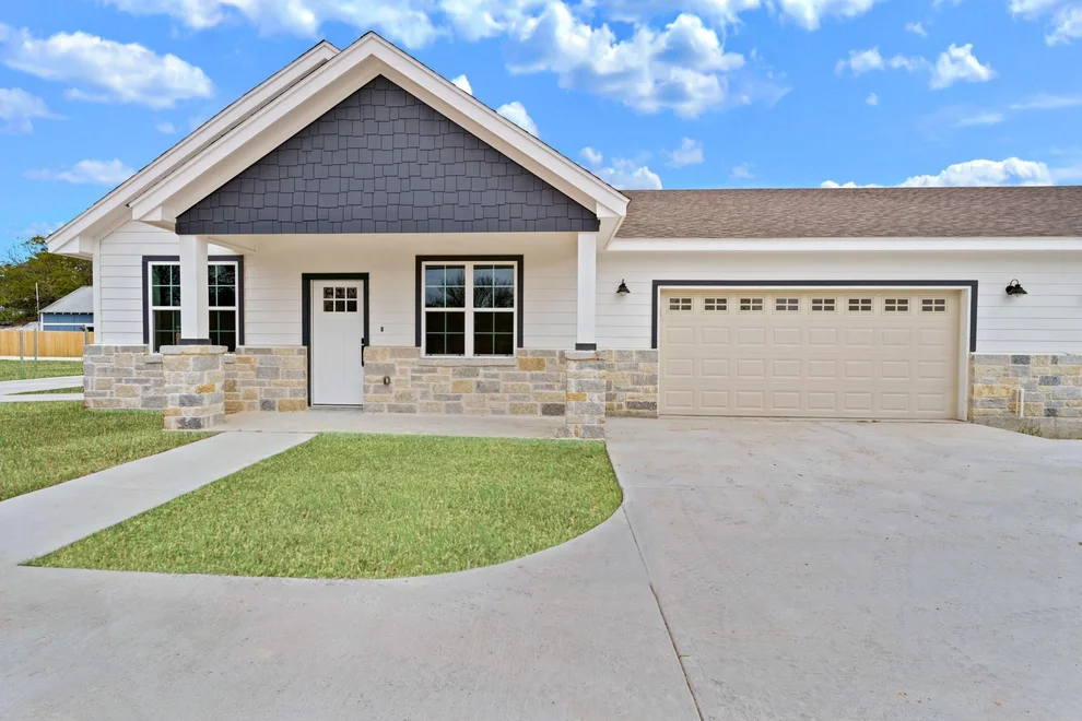 Unit for sale at 224 Alves LN, New Braunfels, TX 78130