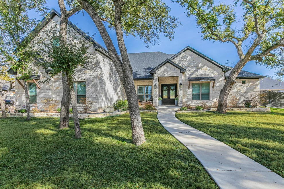 Unit for sale at 111 Lago Viento LN, Belton, TX 76513