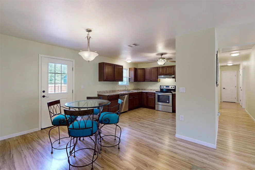 Unit for sale at 312 Spreading Oak ST, Somerville, TX 77879