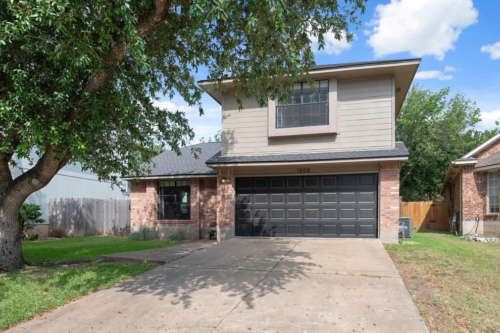 Unit for sale at 1608 White Oak LOOP, Round Rock, TX 78681