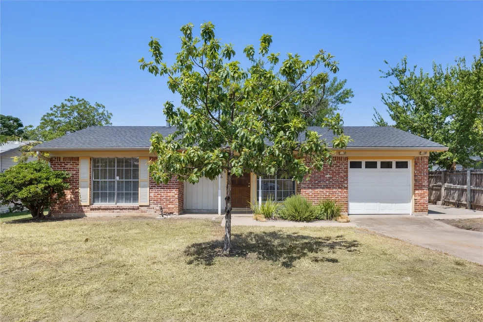 Unit for sale at 6906 Miranda DR, Austin, TX 78752