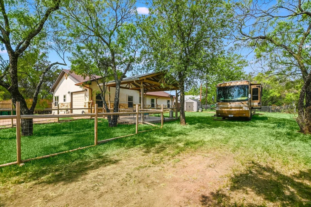 Unit for sale at 614 Maple LN, Cottonwood Shores, TX 78657