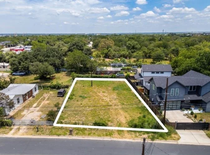 Unit for sale at 6312 Felix Ave, Austin, TX 78741