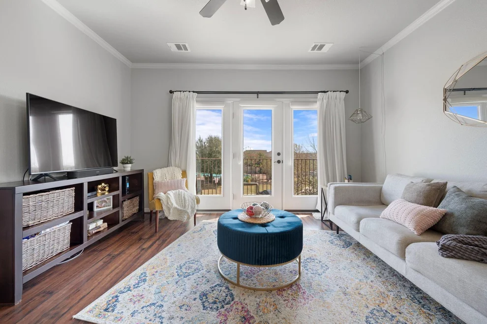 Unit for sale at 2101 Town Centre DR, Round Rock, TX 78664