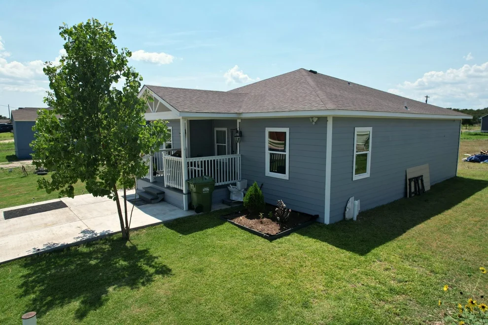 Unit for sale at 120 Sunflower RD, Dale, TX 78616