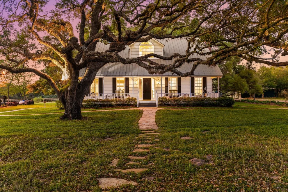 Unit for sale at 12900 Newberg RD, Cat Spring, TX 78933