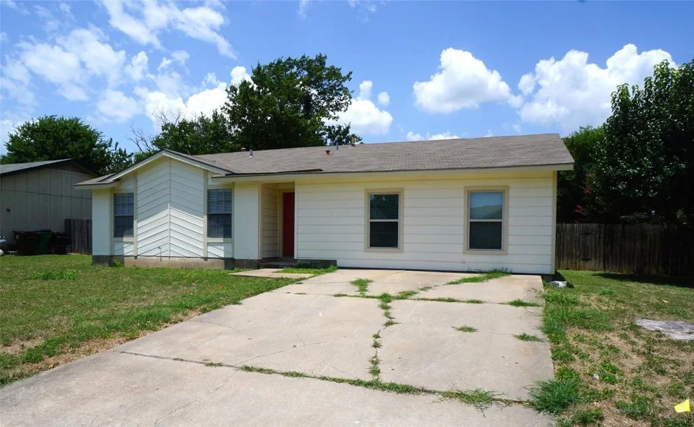 Unit for sale at 1610 Parkside CIR, Round Rock, TX 78664