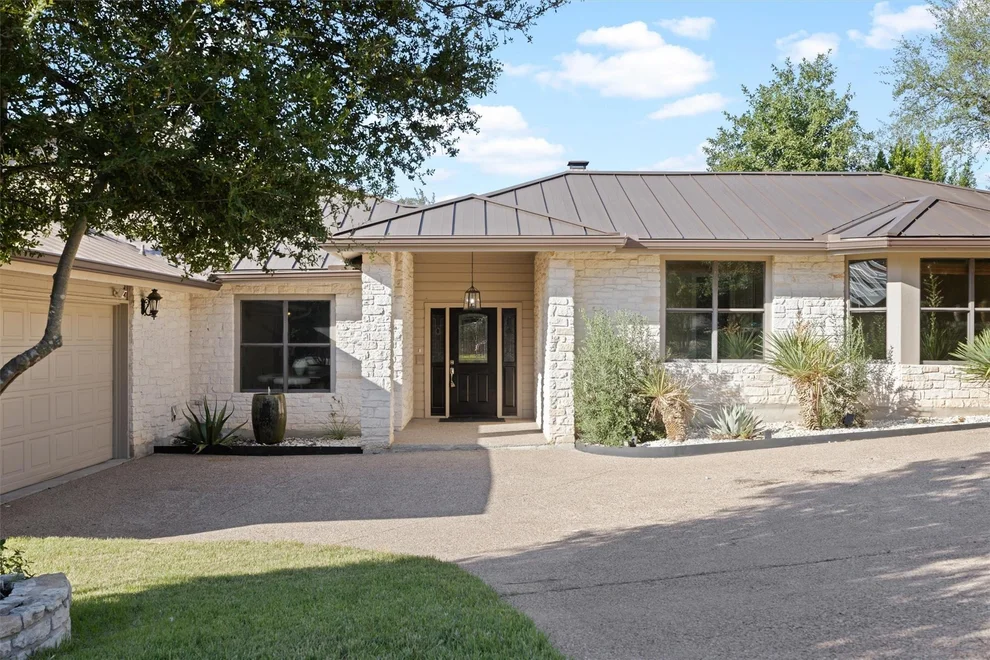 Unit for sale at 108 Schooner DR, Lakeway, TX 78738