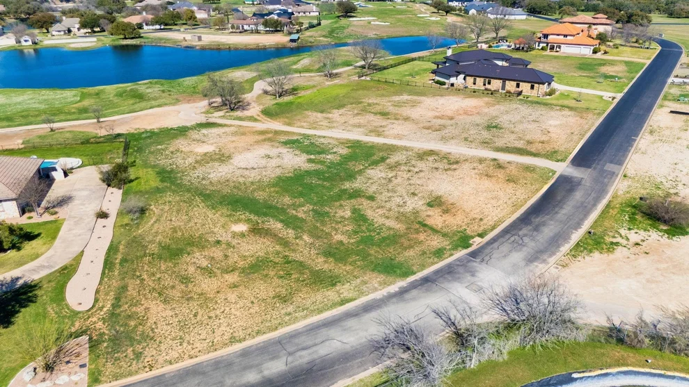 Unit for sale at 1808 Ballinger DR, Spicewood, TX 78669