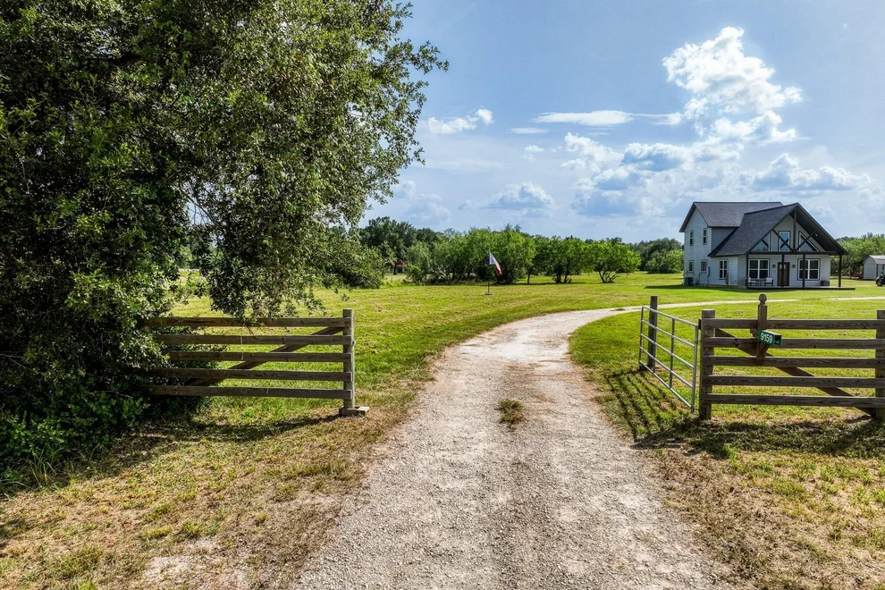 Unit for sale at 9159 FM 1362, Caldwell, TX 77836